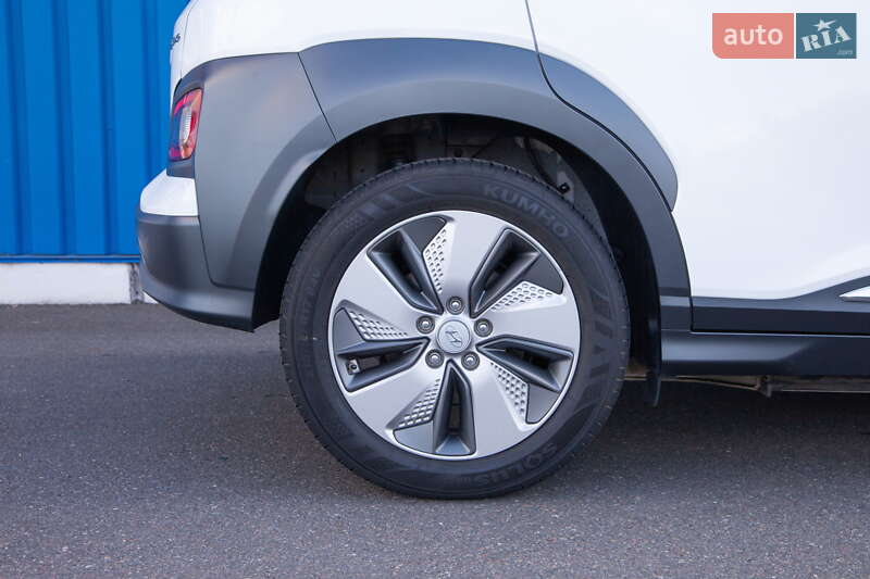 Внедорожник / Кроссовер Hyundai Kona 2019 в Киеве