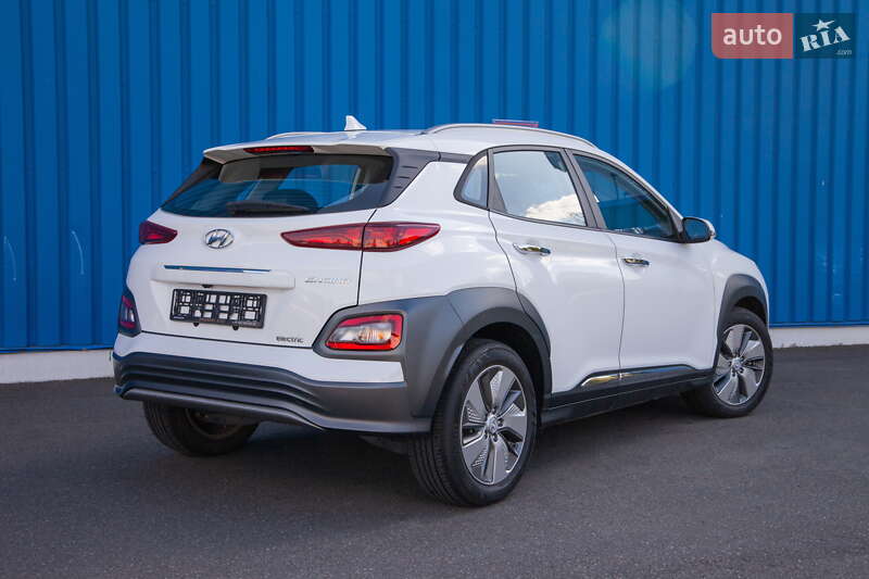 Внедорожник / Кроссовер Hyundai Kona 2019 в Киеве