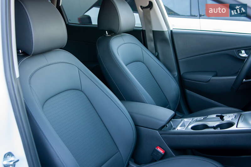 Внедорожник / Кроссовер Hyundai Kona 2019 в Киеве