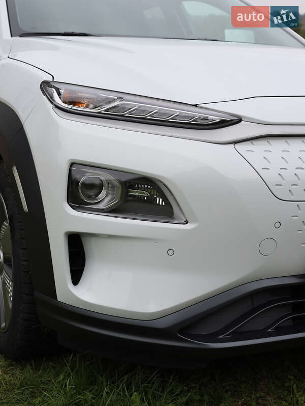 Внедорожник / Кроссовер Hyundai Kona 2020 в Тернополе