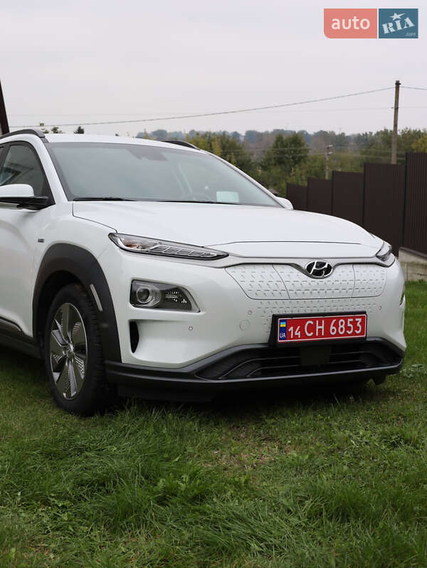 Внедорожник / Кроссовер Hyundai Kona 2020 в Тернополе