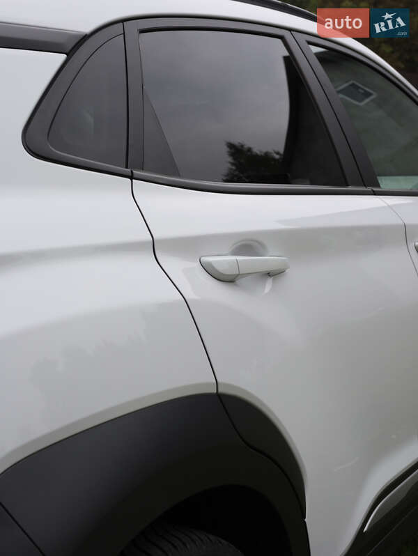 Внедорожник / Кроссовер Hyundai Kona 2020 в Тернополе