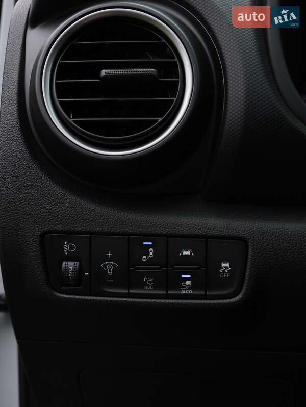 Внедорожник / Кроссовер Hyundai Kona 2020 в Тернополе