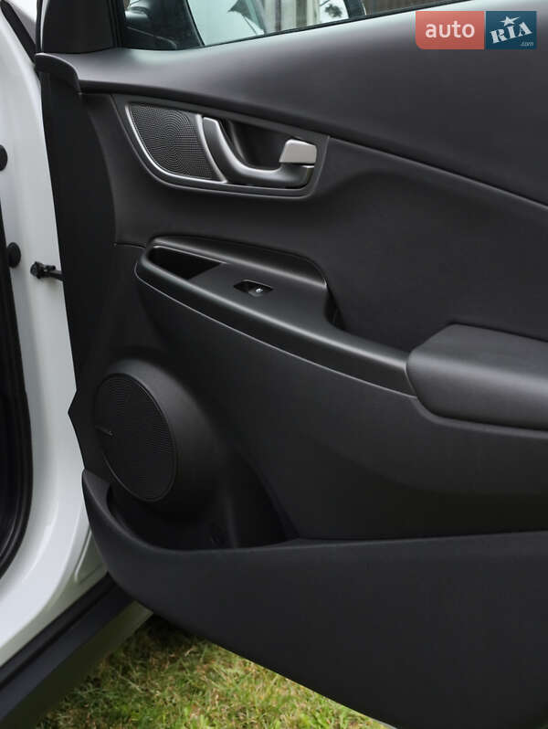 Внедорожник / Кроссовер Hyundai Kona 2020 в Тернополе