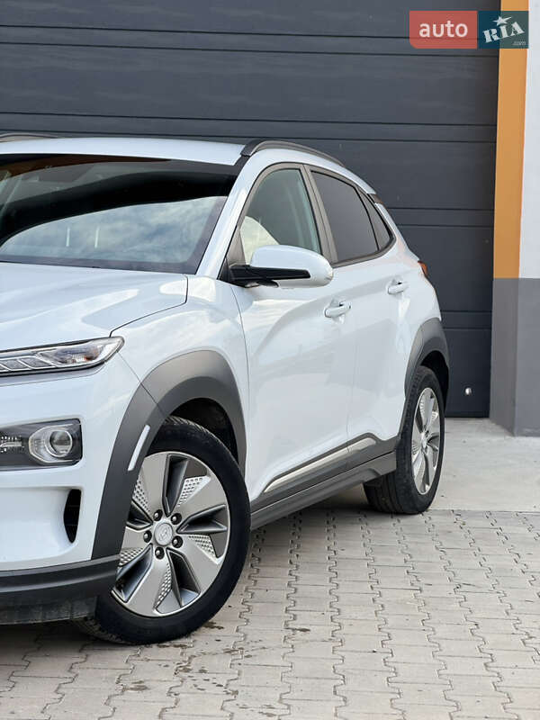Позашляховик / Кросовер Hyundai Kona 2020 в Рівному