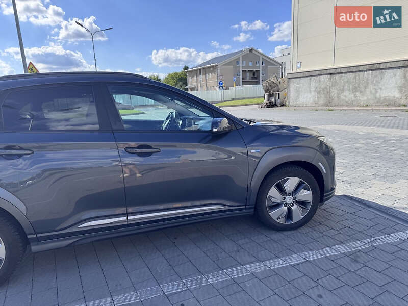 Внедорожник / Кроссовер Hyundai Kona 2019 в Львове