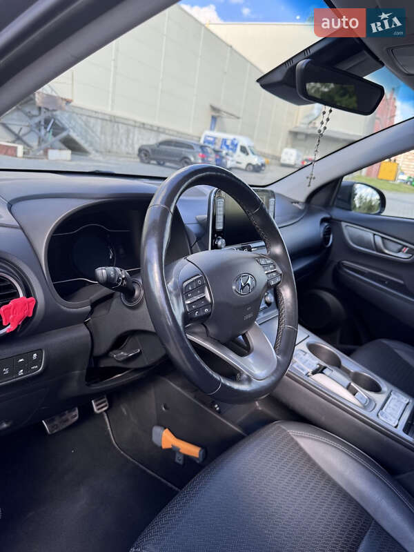 Внедорожник / Кроссовер Hyundai Kona 2019 в Львове