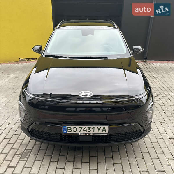 Внедорожник / Кроссовер Hyundai Kona 2023 в Тернополе