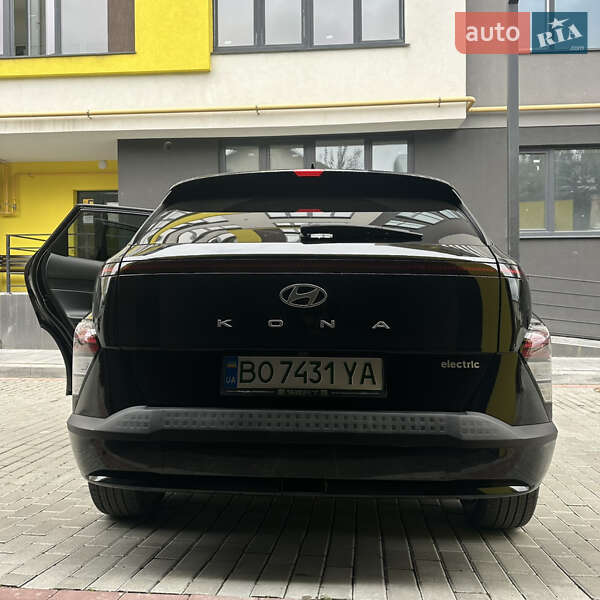 Внедорожник / Кроссовер Hyundai Kona 2023 в Тернополе