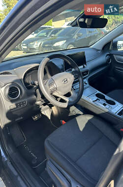 Внедорожник / Кроссовер Hyundai Kona 2020 в 