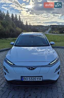 Внедорожник / Кроссовер Hyundai Kona 2020 в Тернополе
