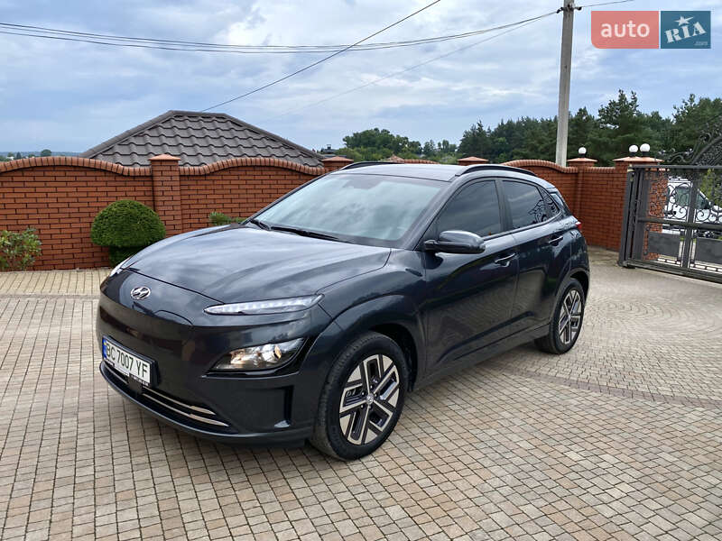 Позашляховик / Кросовер Hyundai Kona 2022 в 