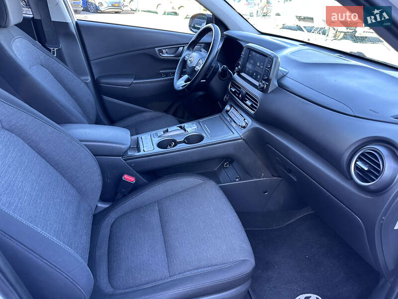 Внедорожник / Кроссовер Hyundai Kona 2021 в Львове