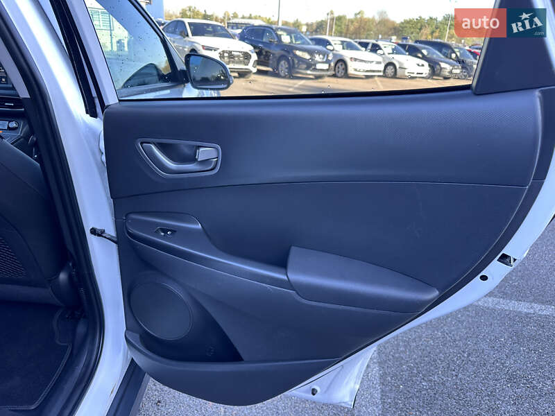 Внедорожник / Кроссовер Hyundai Kona 2021 в Львове