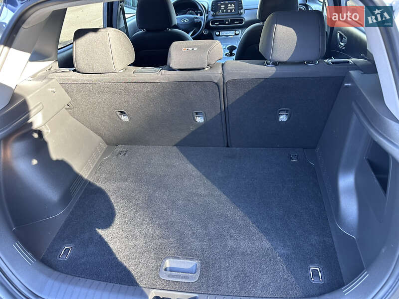 Внедорожник / Кроссовер Hyundai Kona 2021 в Львове