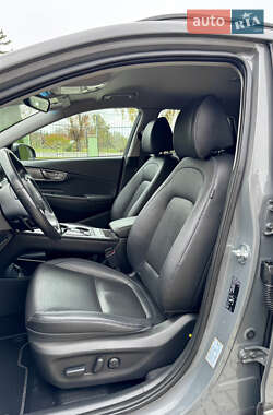 Внедорожник / Кроссовер Hyundai Kona 2020 в 