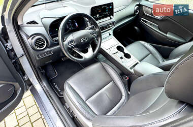 Внедорожник / Кроссовер Hyundai Kona 2020 в 