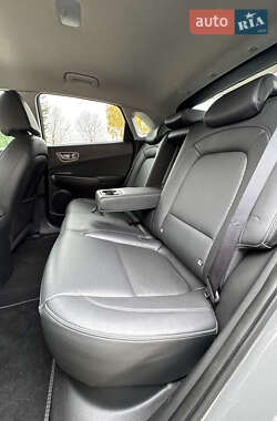 Внедорожник / Кроссовер Hyundai Kona 2020 в 