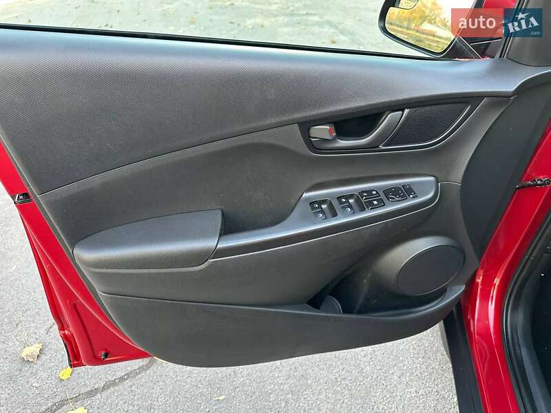 Позашляховик / Кросовер Hyundai Kona 2018 в Дніпрі фото 14 Позашляховик / Кросовер Hyundai Kona 2018 в Дніпрі