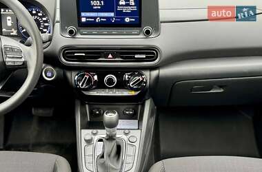 Внедорожник / Кроссовер Hyundai Kona 2021 в 