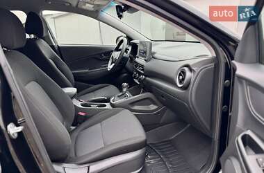 Внедорожник / Кроссовер Hyundai Kona 2021 в 