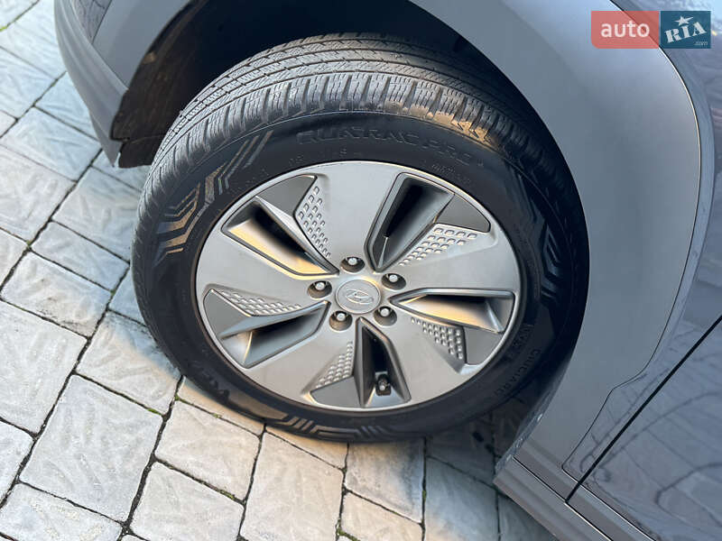 Внедорожник / Кроссовер Hyundai Kona 2020 в Ровно