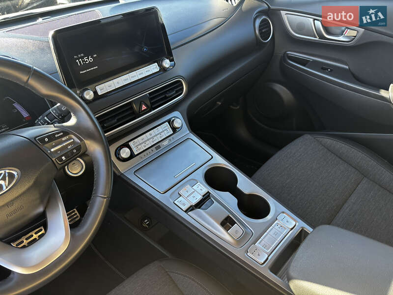 Внедорожник / Кроссовер Hyundai Kona 2021 в Львове