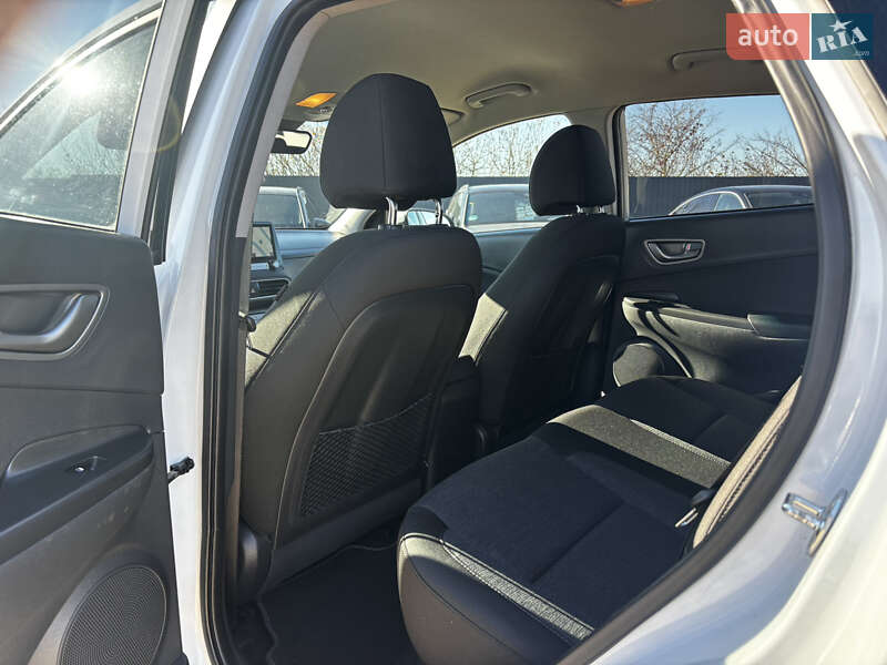 Внедорожник / Кроссовер Hyundai Kona 2021 в Львове