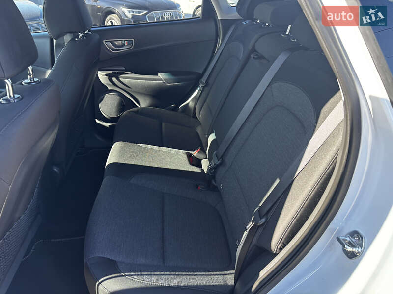 Внедорожник / Кроссовер Hyundai Kona 2021 в Львове