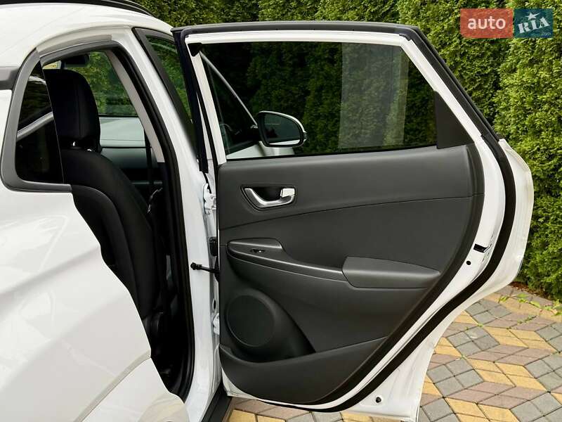 Внедорожник / Кроссовер Hyundai Kona 2022 в Самборе