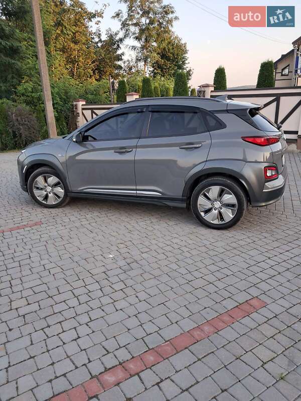Внедорожник / Кроссовер Hyundai Kona 2020 в Черновцах