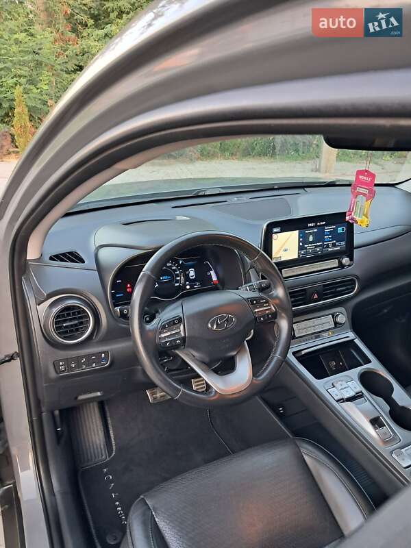 Внедорожник / Кроссовер Hyundai Kona 2020 в Черновцах