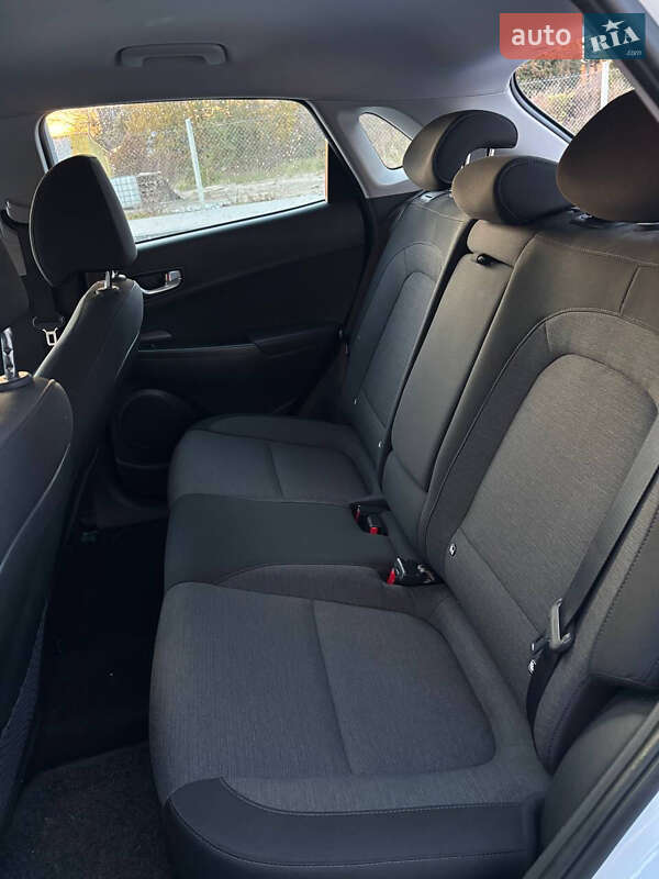 Внедорожник / Кроссовер Hyundai Kona 2022 в Львове