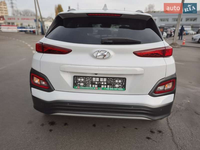 Внедорожник / Кроссовер Hyundai Kona 2020 в Киеве