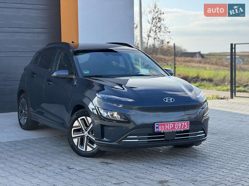 Внедорожник / Кроссовер Hyundai Kona 2022 в Ровно