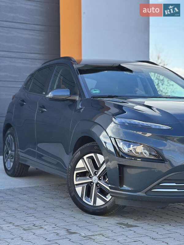 Внедорожник / Кроссовер Hyundai Kona 2022 в Ровно