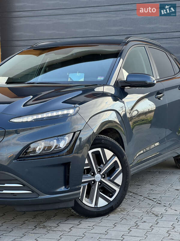 Внедорожник / Кроссовер Hyundai Kona 2022 в Ровно