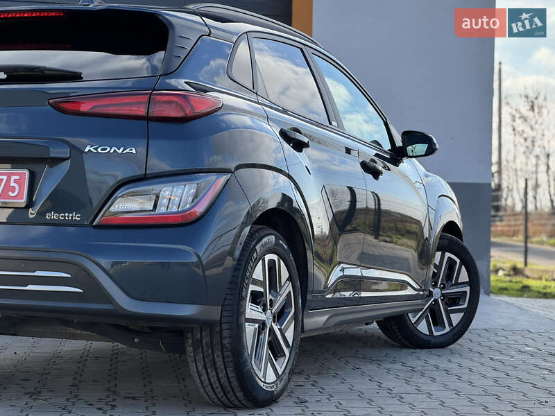 Внедорожник / Кроссовер Hyundai Kona 2022 в Ровно