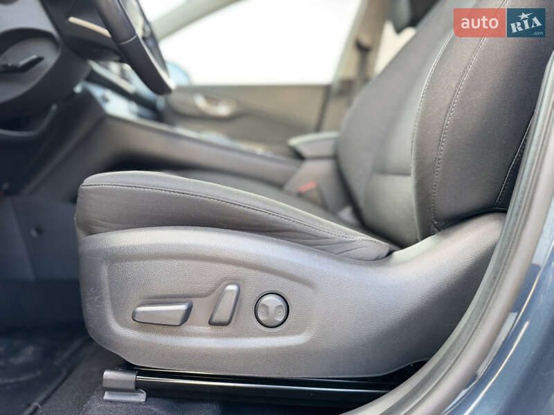 Внедорожник / Кроссовер Hyundai Kona 2022 в Ровно