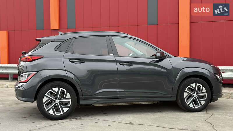 Внедорожник / Кроссовер Hyundai Kona 2021 в Киеве