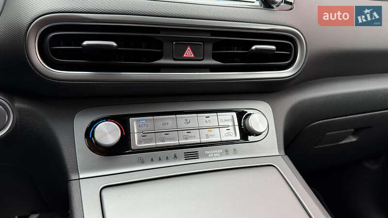 Внедорожник / Кроссовер Hyundai Kona 2021 в Киеве