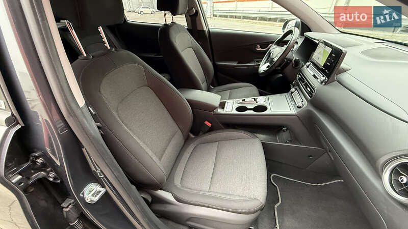 Внедорожник / Кроссовер Hyundai Kona 2021 в Киеве