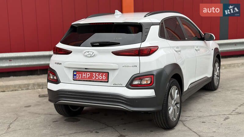 Внедорожник / Кроссовер Hyundai Kona 2020 в Киеве