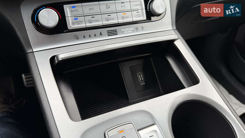 Внедорожник / Кроссовер Hyundai Kona 2020 в Киеве