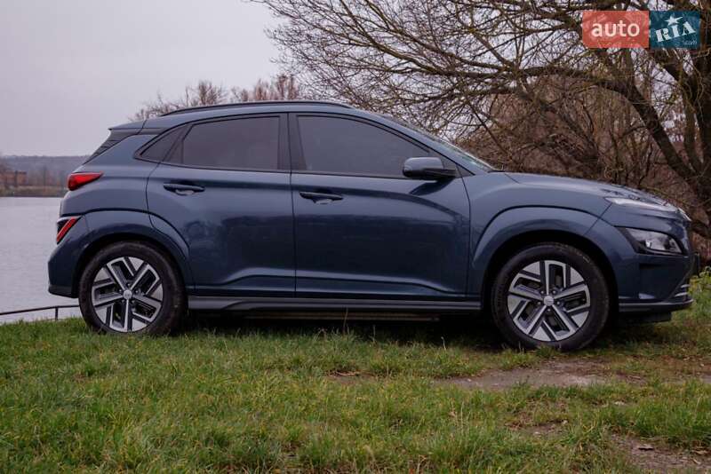 Внедорожник / Кроссовер Hyundai Kona 2023 в Бердичеве