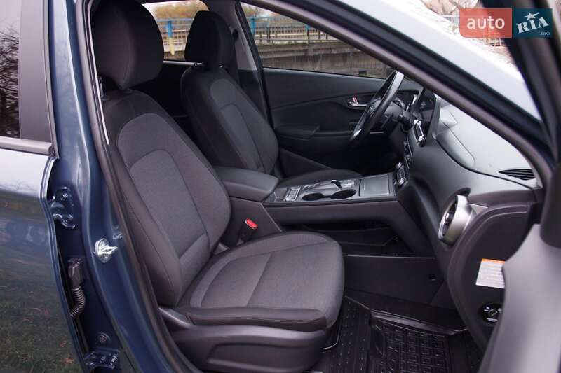 Внедорожник / Кроссовер Hyundai Kona 2023 в Бердичеве