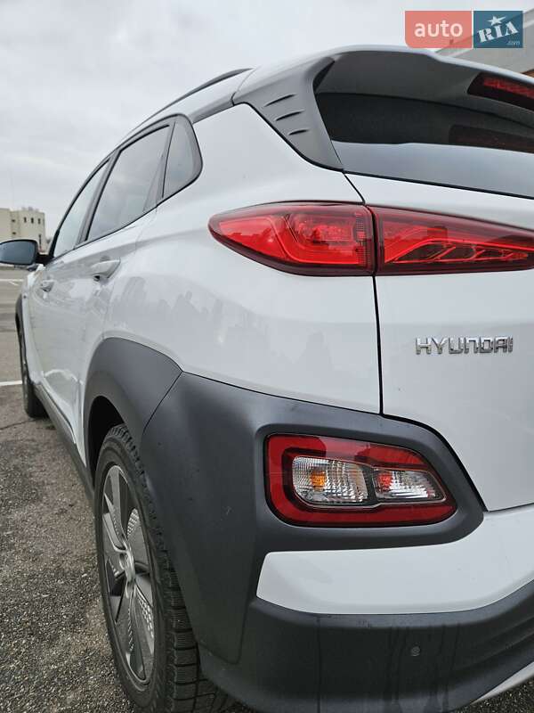 Внедорожник / Кроссовер Hyundai Kona 2018 в Броварах