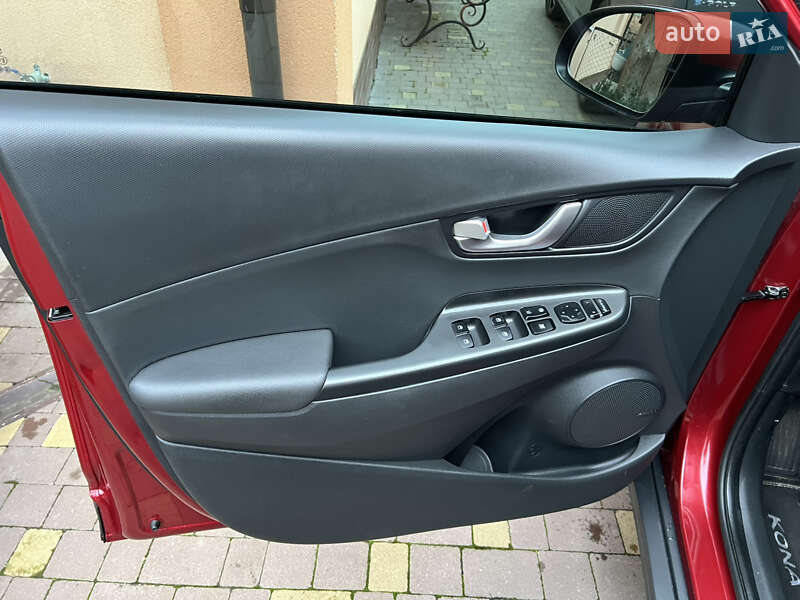 Внедорожник / Кроссовер Hyundai Kona 2021 в Луцке