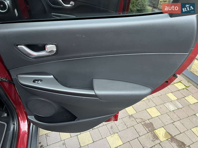 Внедорожник / Кроссовер Hyundai Kona 2021 в Луцке