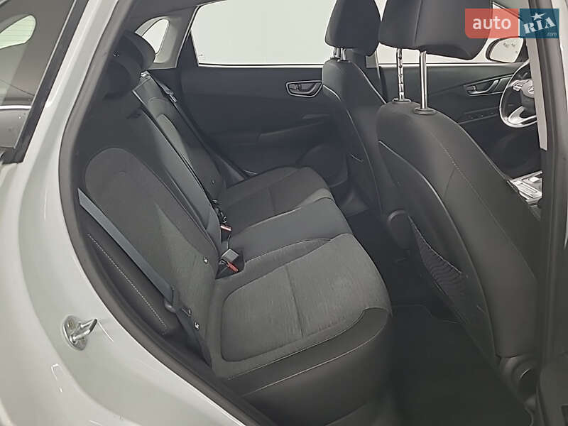 Внедорожник / Кроссовер Hyundai Kona 2020 в Хмельницком